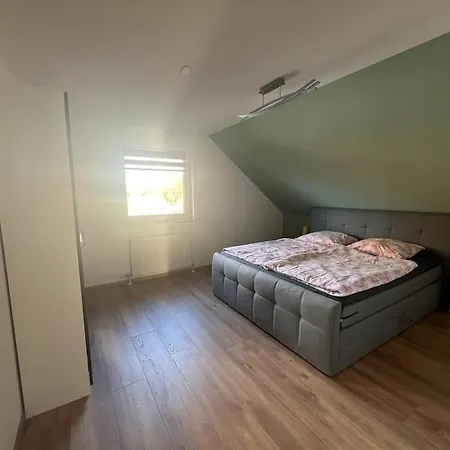 Schoene Ferienwohnung Im Gruenen Hainichen Exterior photo